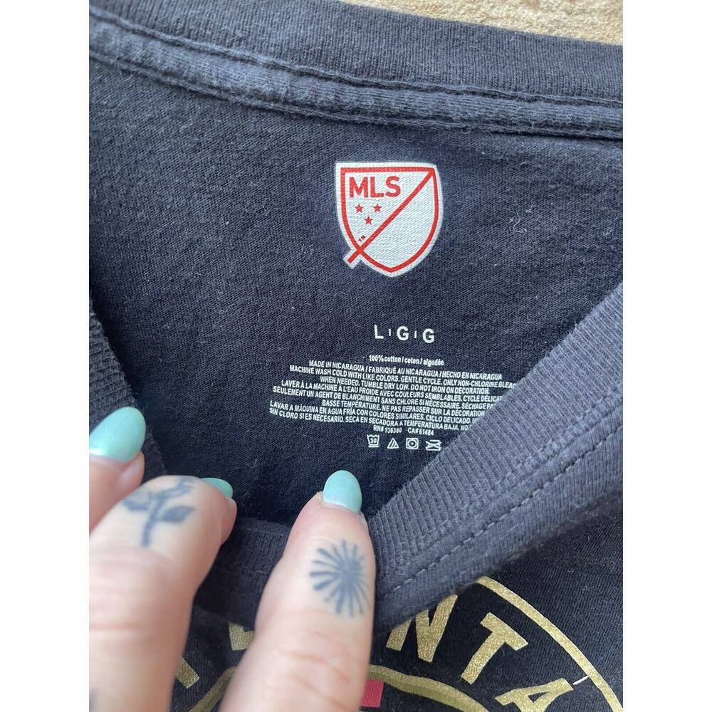 Atlanta United Women’s Large Tshirt - Picture 3 of 4